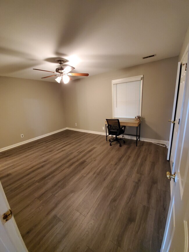 Building Photo - 2610 Masonboro Ct