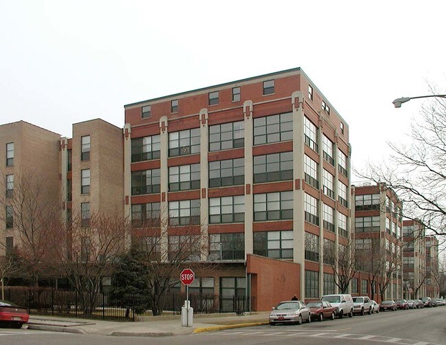 Foto del edificio - Pencil Factory Lofts