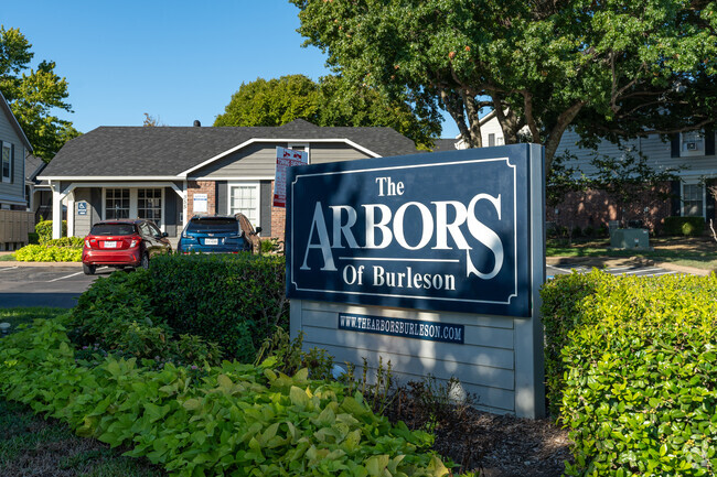 Los árboles de Burleson - Arbors Of Burleson