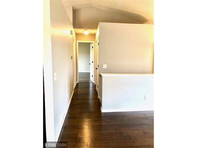 Building Photo - 2051 Brittany Ct