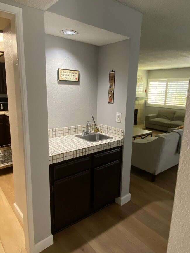 Wet Bar - 365 W Alameda Ave