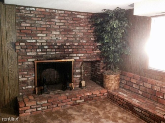 Building Photo - 1 br, 1 bath Apartment - 15815 Oursler road