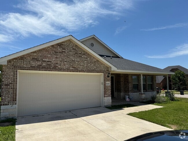 Building Photo - 6200 Morganite Ln