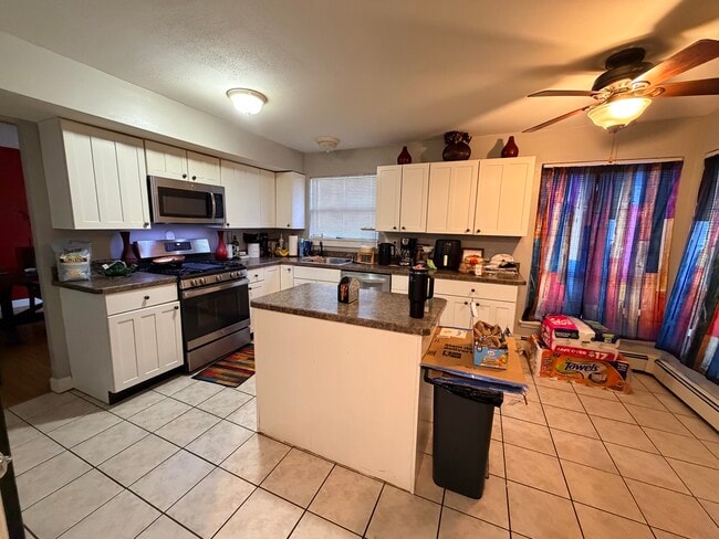 Building Photo - 2 Stevens Pl