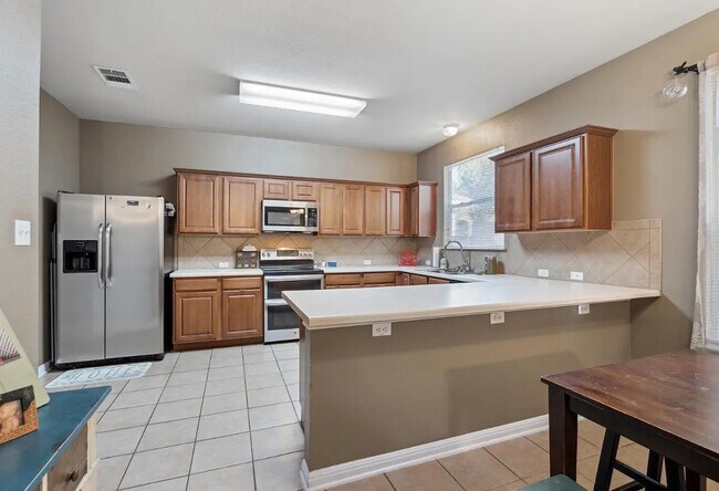 Foto del edificio - Room in House on Narrow Glen Pkwy