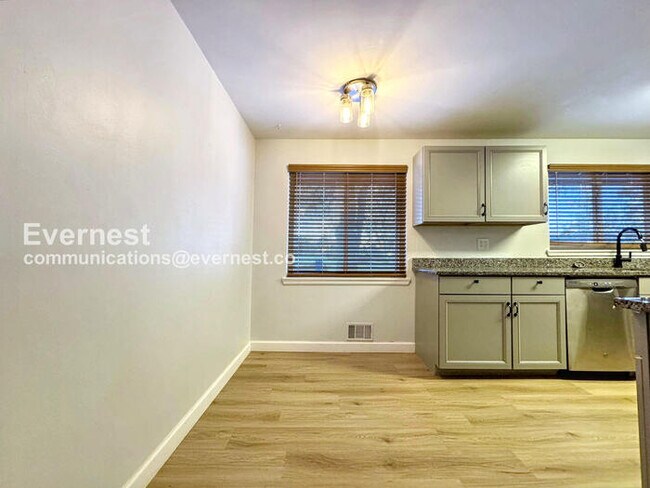 Foto del edificio - 6638 S Logan St