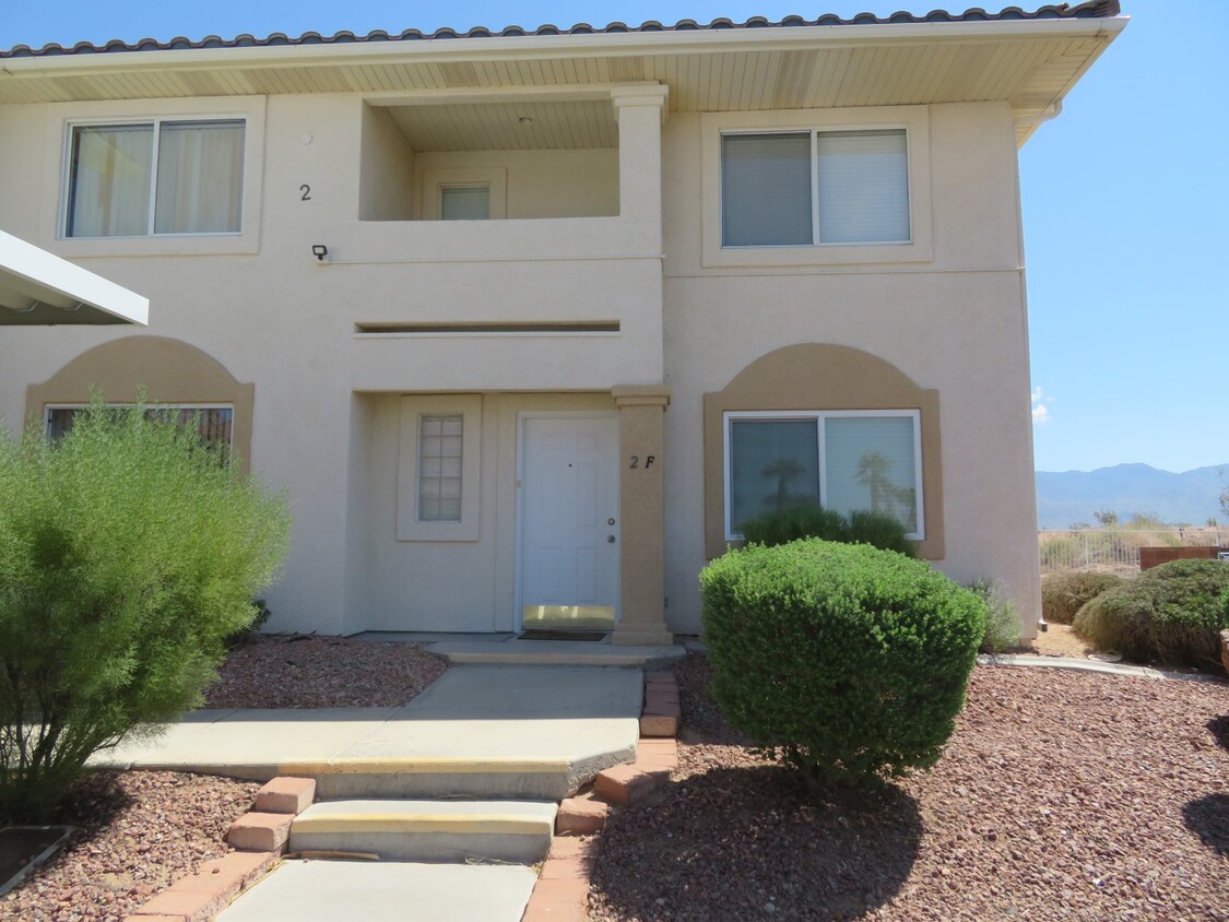 Front of town home - 700 Aztec Cir