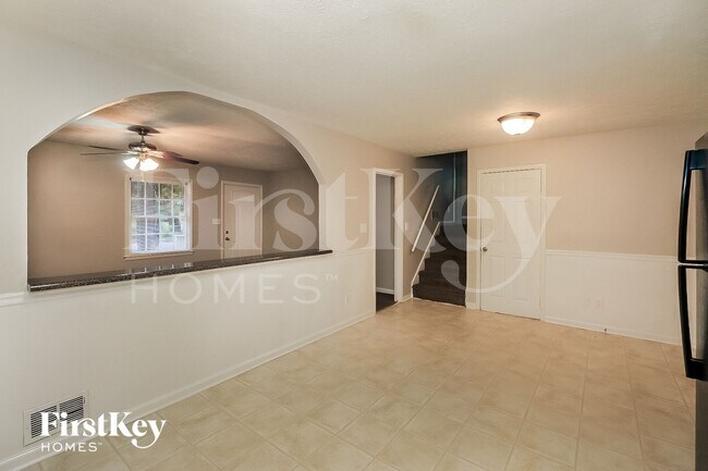 Foto del edificio - 9067 Homewood Dr