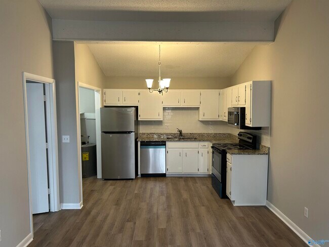 Foto del edificio - 3701 Squaw Valley Dr SW