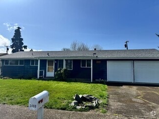Building Photo - 2400 NW Highland Dr