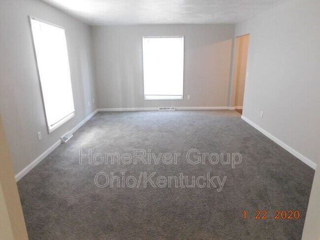 Building Photo - 4420 Riverview Ave