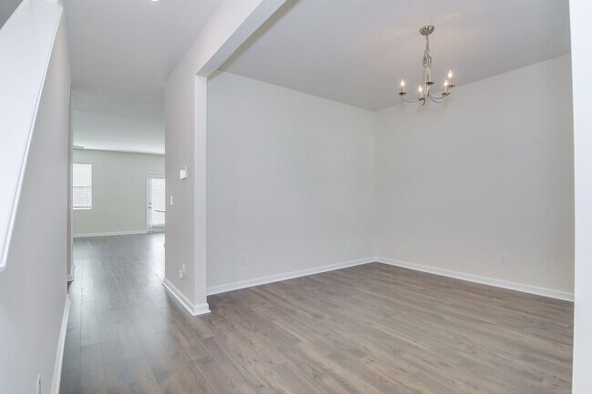 Building Photo - 1115 Sims Dr