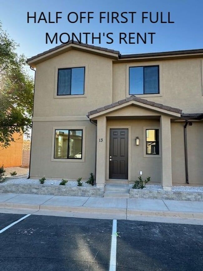 Building Photo - 850 E 600 S