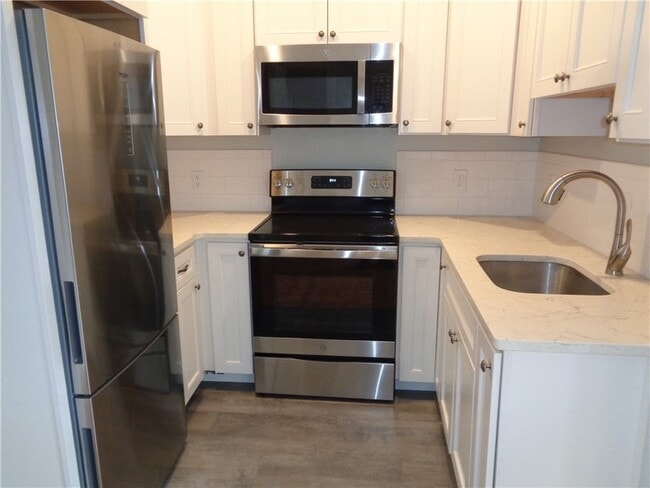 Foto del edificio - 22 W Third Street #203 Street Unit