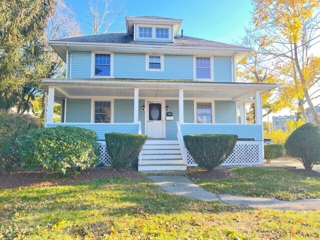 Primary Photo - 330 West St