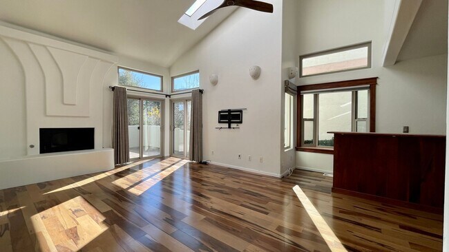 Foto del edificio - Modern, Updated 3-Bedroom Home in Stoneridge with Air Conditioning