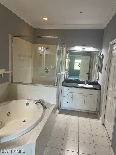 Building Photo - 14830 Calusa Palms Dr