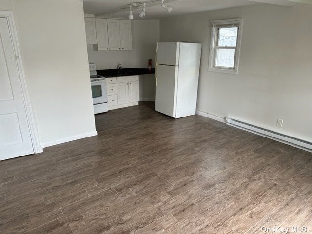 Foto del edificio - 304 Maple Ave