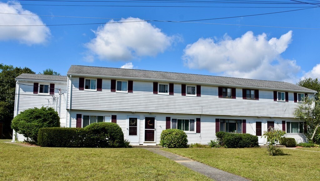 5 Pheasant Ave Unit 5, Wareham, MA 02571 Condo for Rent in Wareham, MA