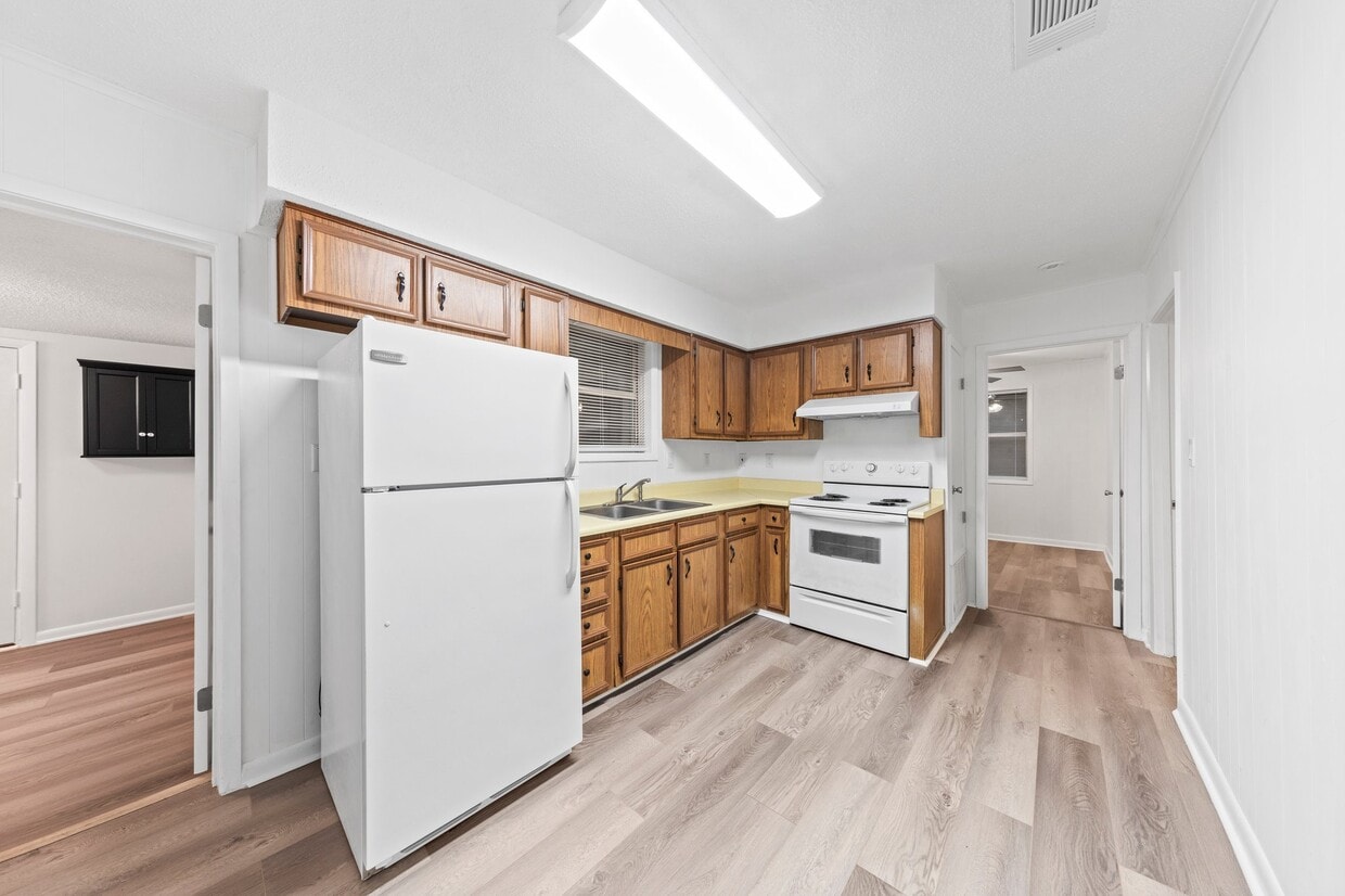 Primary Photo - 1137 47th St