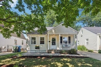 Building Photo - 446 Huntmere Dr
