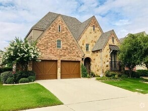 Building Photo - 211 Guadalupe Dr