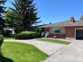 Building Photo - 247 N 3700 E