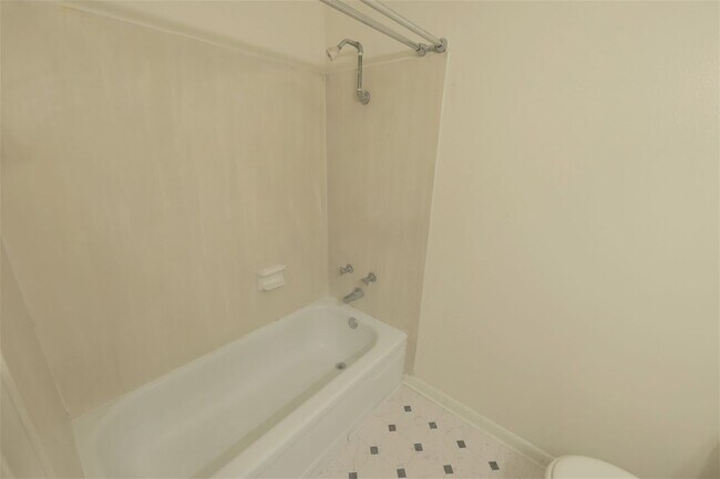 Foto del edificio - 3 Bed 1.5 Bath Home
