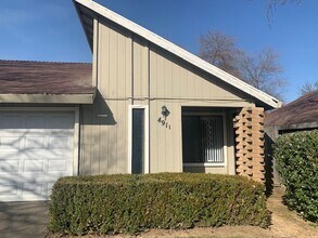 Building Photo - 4909 Venuto Way