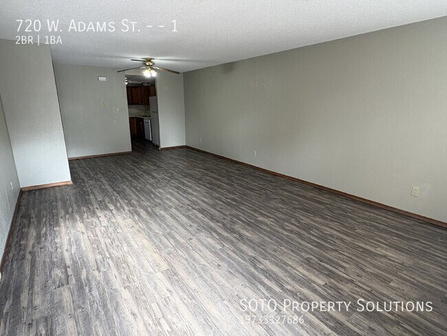 Foto del edificio - 720 W Adams St