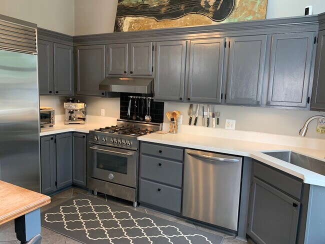 Foto del edificio - 1316 Pleasant St