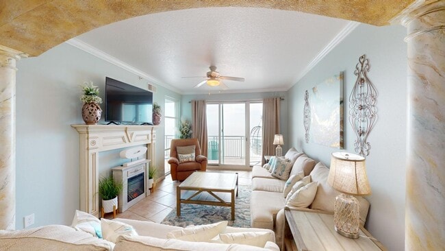 Building Photo - 2228 Beach Dr