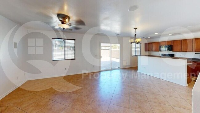 Building Photo - 7037 S Red Maids Dr