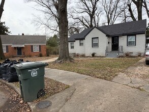 Building Photo - 1159 Echles St