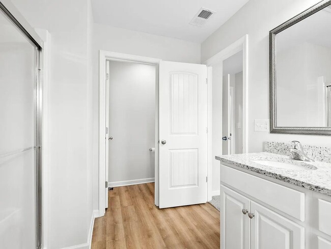Building Photo - 4 Sabine Leaf Ct