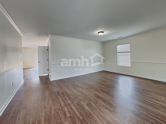 Foto del edificio - 6840 Horseback Ln