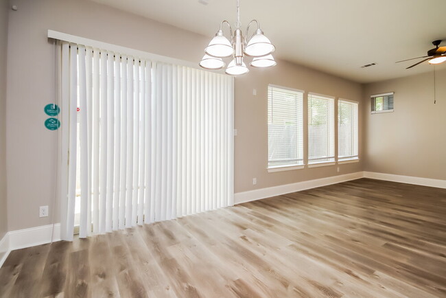 Foto del edificio - 8840 Ashbloom Ln