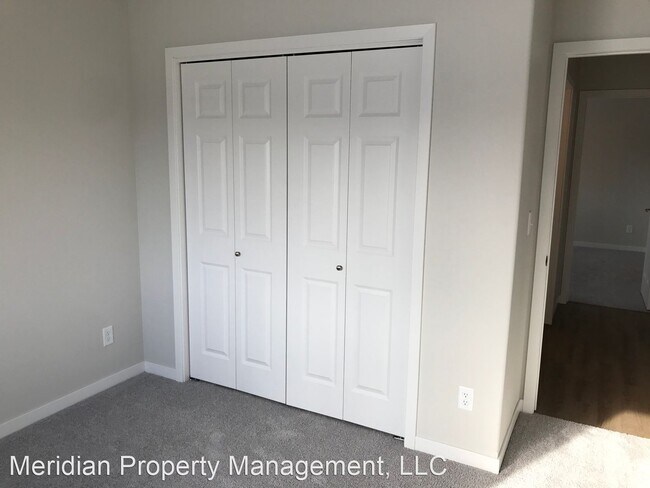 Building Photo - 4 br, 3 bath House - 305 B Toronto's Court