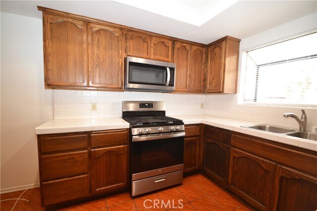 Foto del edificio - 3215 Marine Ave