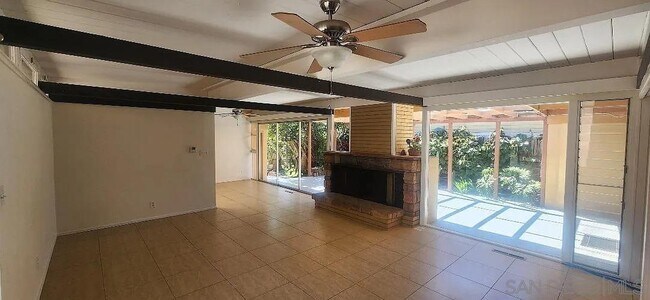 Foto del edificio - 1631 Cypress Ave.