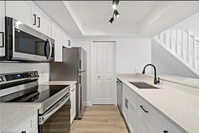 Foto del edificio - 6213 Timberwood Cir