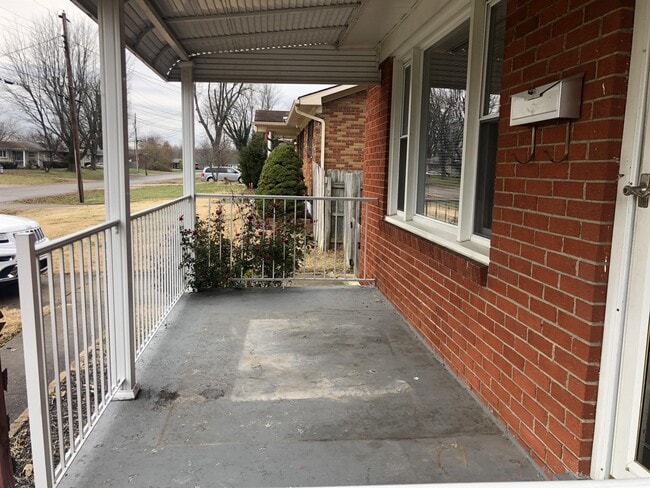 Building Photo - 6307 Sonnette Way