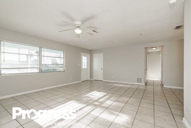 Foto del edificio - 344 Crestwood Ave