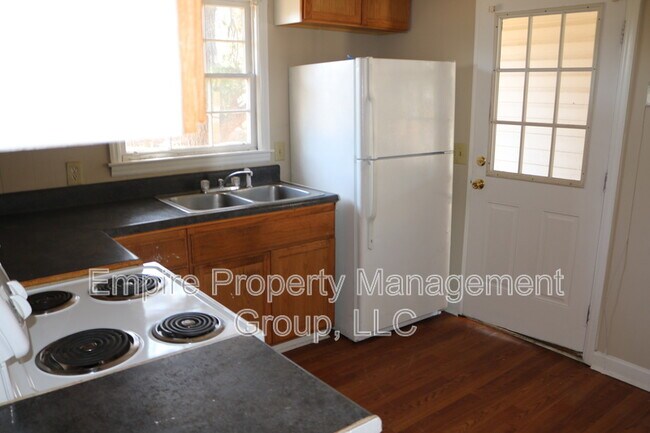Building Photo - 3508 Traveler Ln