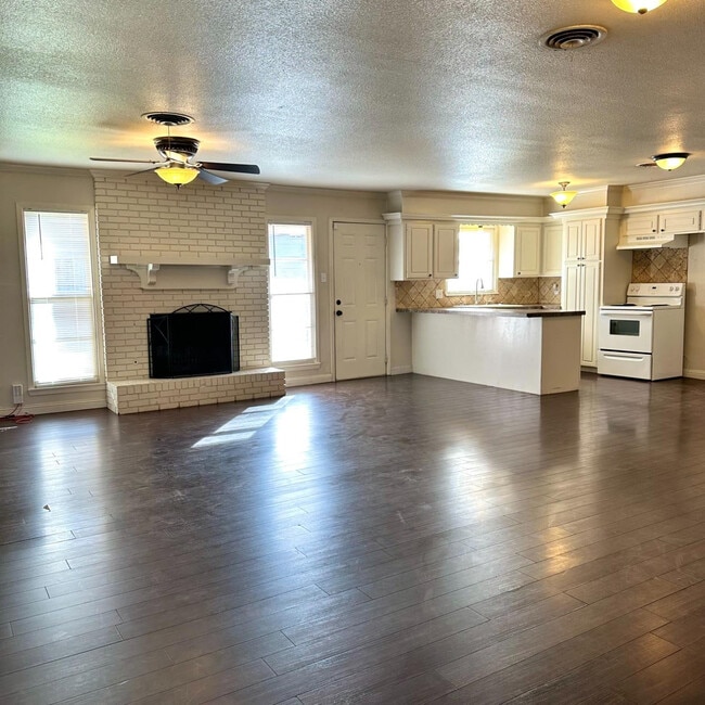 Building Photo - 5411 9th St