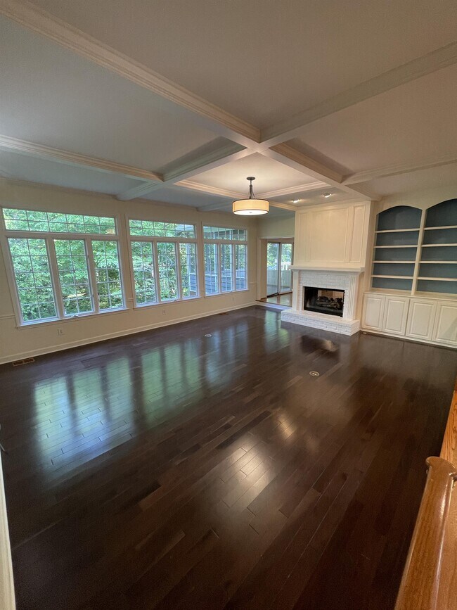 Building Photo - 8174 Bowline Dr