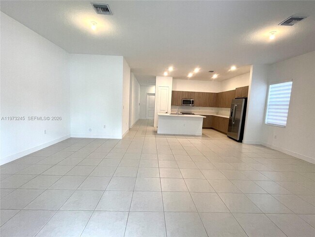 Foto del edificio - 4506 SW 174th Ave