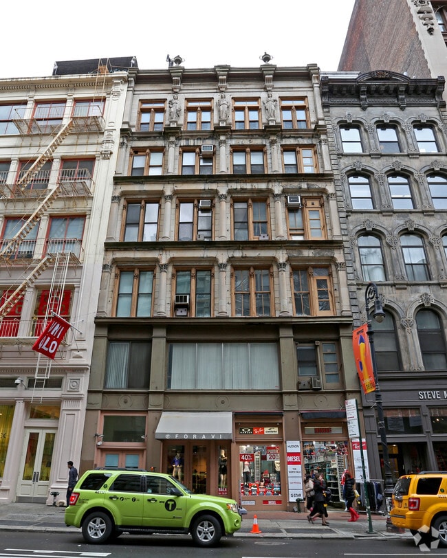 Building Photo - 542 Broadway - Retail