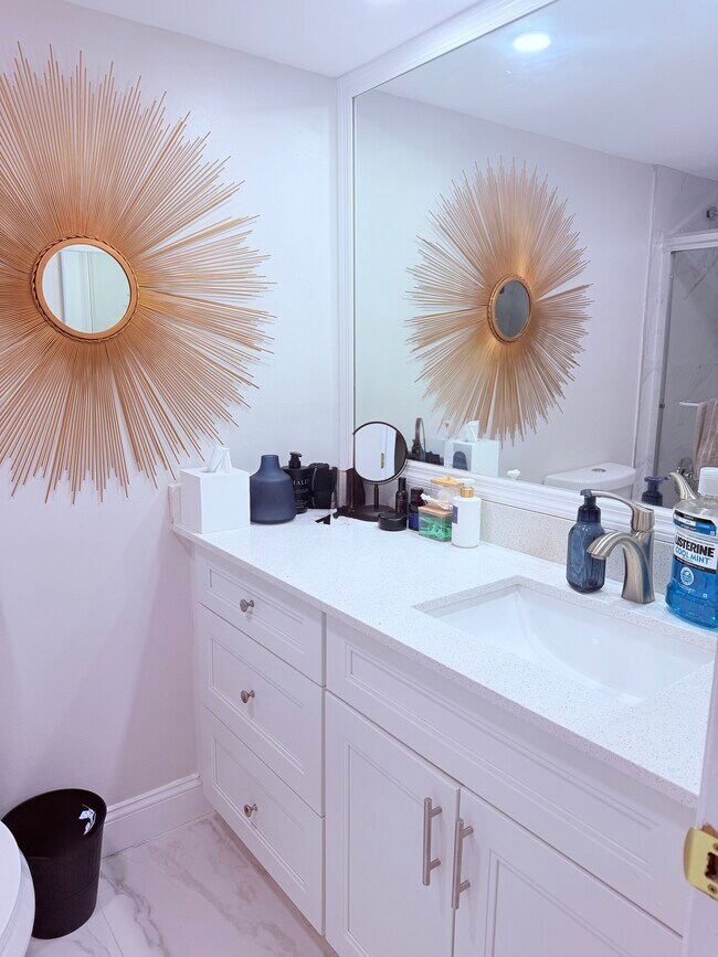 Foto del edificio - 545 Oaks Ln