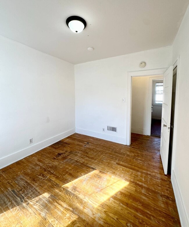 Building Photo - 146 Vley Rd